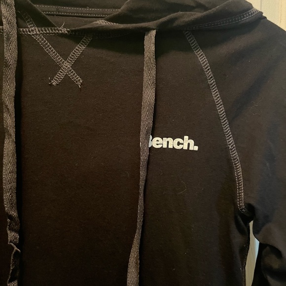 Bench Womens XS Black Long Sleeve Hooded Thin Shirt - Picture 2 of 4